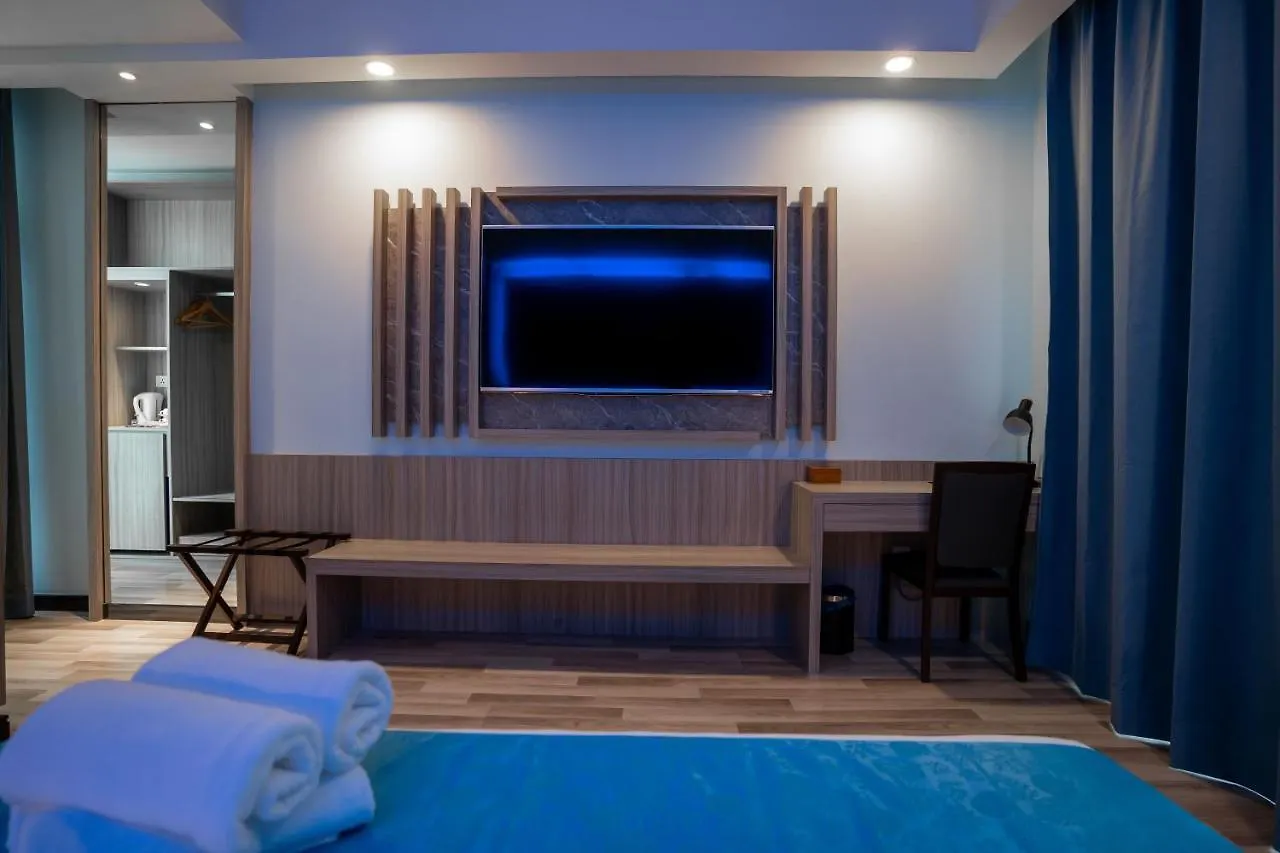 Hotel 17 كوتا كينابالو